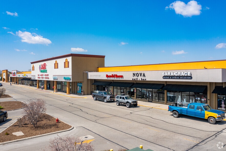 More Photos Of 5830-5980 E State St, Rockford Storefront For Lease