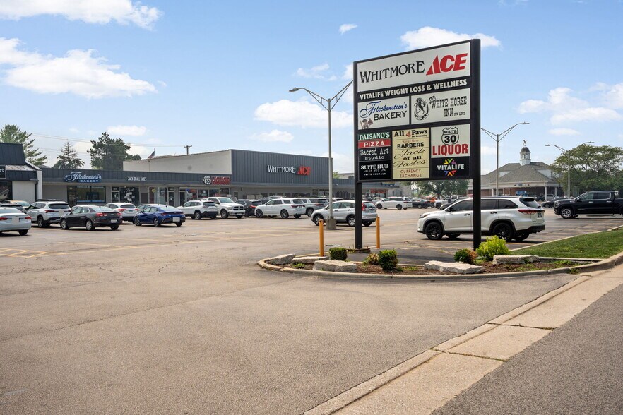 More Photos Of 340-358 W Maple St, New Lenox Storefront For Sale