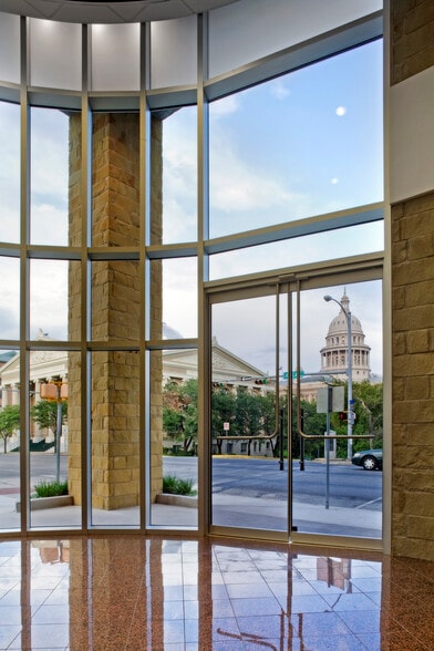 More Photos Of 1108 Lavaca St, Austin Office For Lease