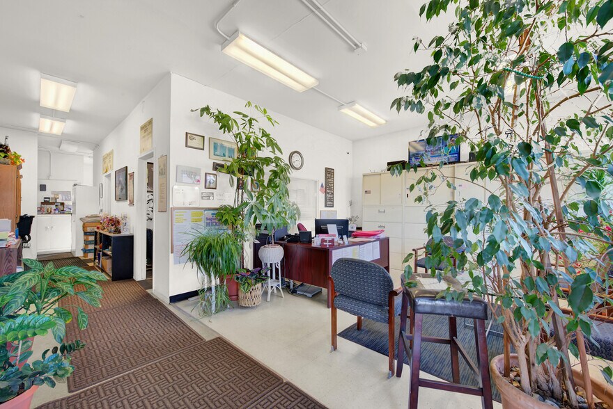 More Photos Of 1727-1731 Springs Rd, Vallejo Freestanding For Sale