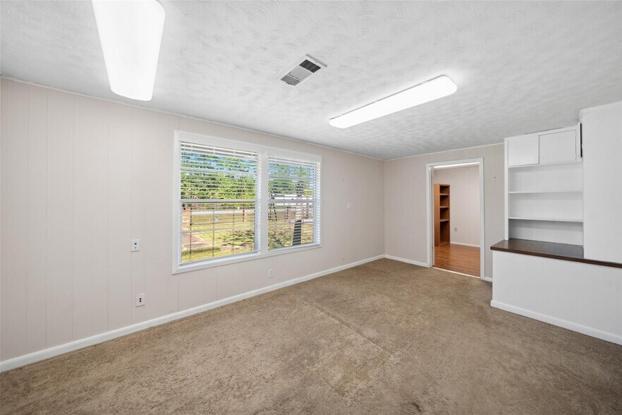 More Photos Of 12284 FM 3083 Rd, Conroe Office For Sale