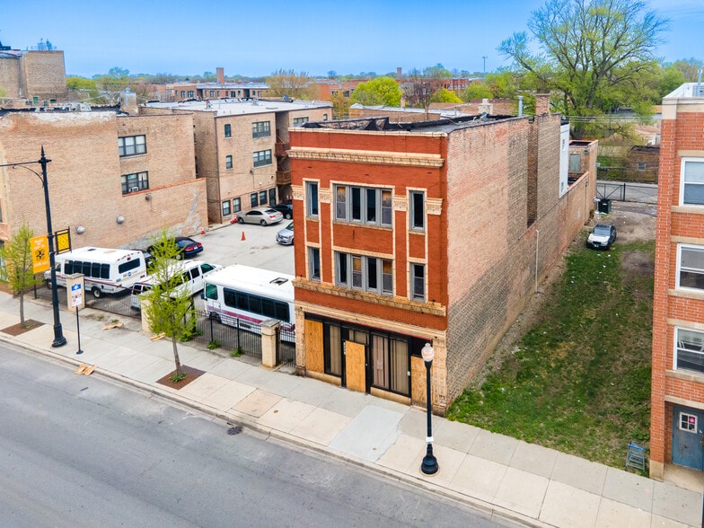 More Photos Of 1502 W 79th St, Chicago Storefront Retail Residential For Sale