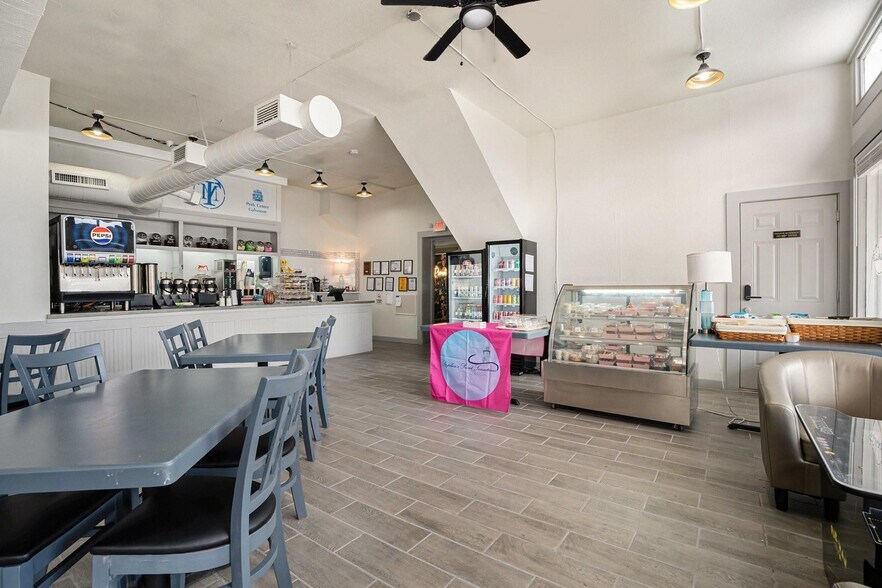 More Photos Of 1502 39th St, Galveston General Retail For Sale