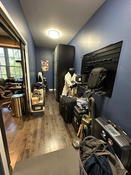 More Photos Of 116 Wright St, Newark Warehouse For Sale