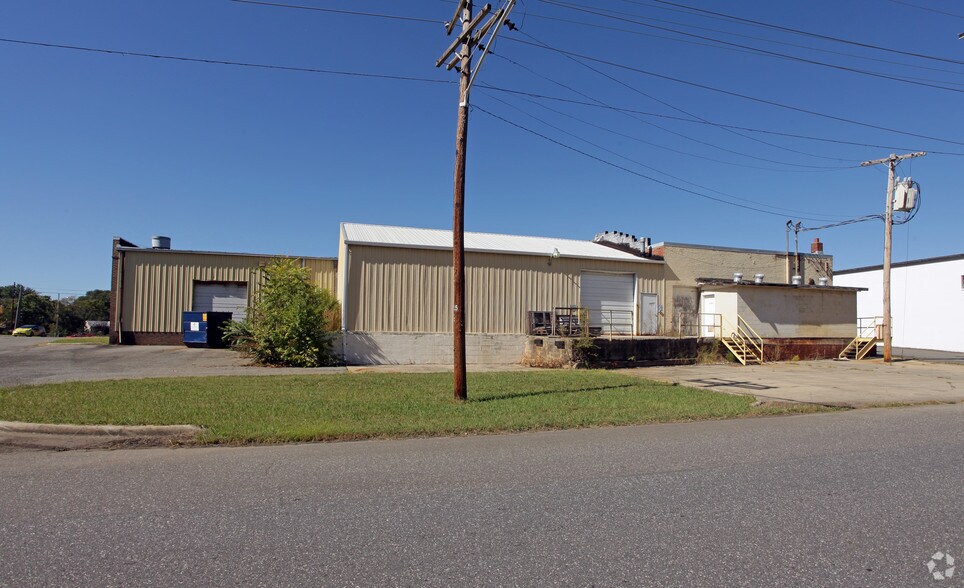 More Photos Of 1109 E Ozark Ave, Gastonia Warehouse For Sale