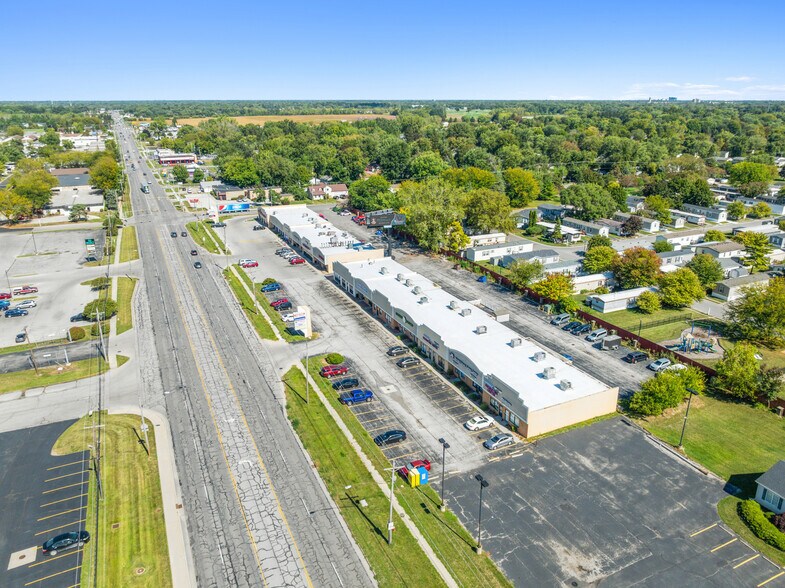 More Photos Of 503-559 S Reynolds Rd, Toledo Freestanding For Sale