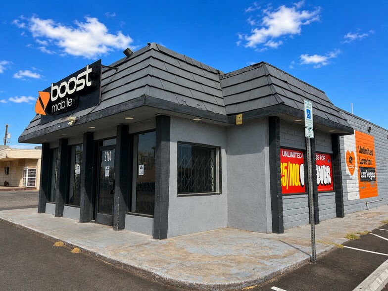 More Photos Of 2110 E Cheyenne Ave, North Las Vegas Freestanding For Lease