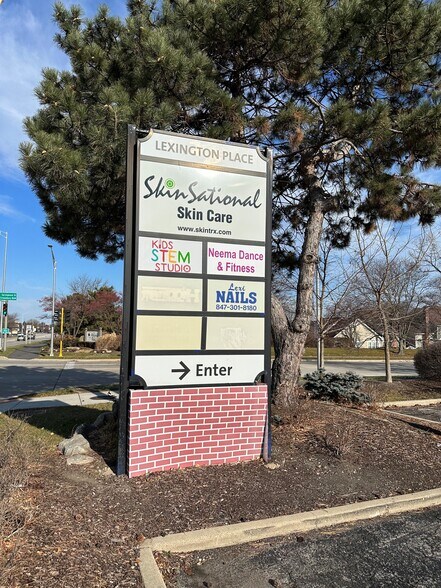 More Photos Of 201-225 S Meacham Rd, Schaumburg Unknown For Lease