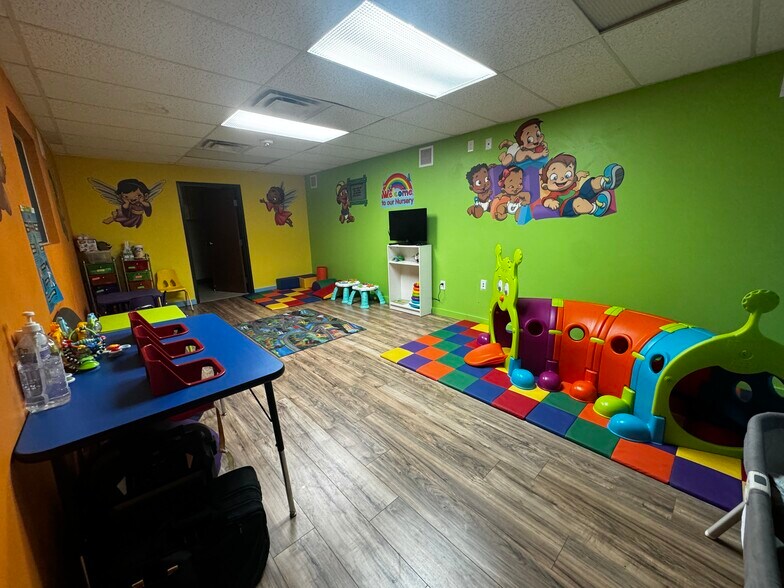 More Photos Of 1609 14th St, Plano Religious Facility For Sale