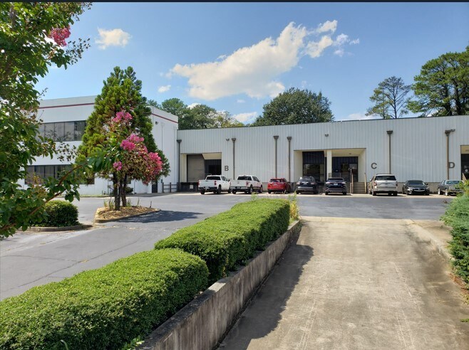 More Photos Of 495 Circle 85, College Park Office For Lease