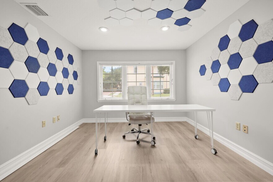 More Photos Of 104 S Clyde Ave, Kissimmee Office For Sale