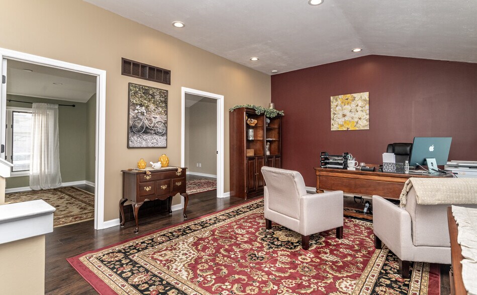 More Photos Of 79 S Maple Ave, Marlton Office For Sale
