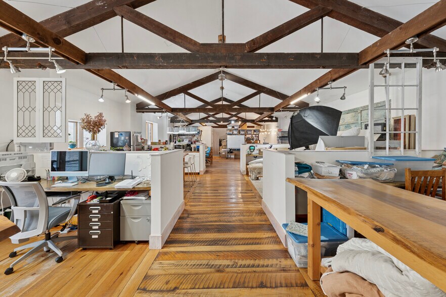 More Photos Of 1412 S Broad St, Philadelphia Storefront For Sale