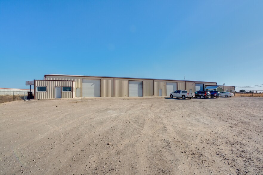 More Photos Of 4212 F M 2528, Lubbock Flex For Sale