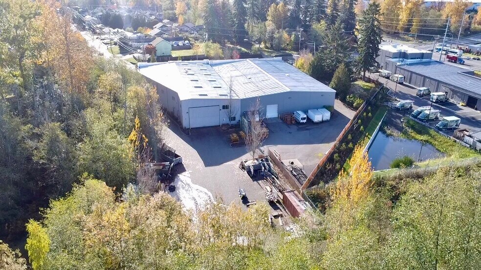 More Photos Of 10910 Holly Dr, Everett Warehouse For Lease