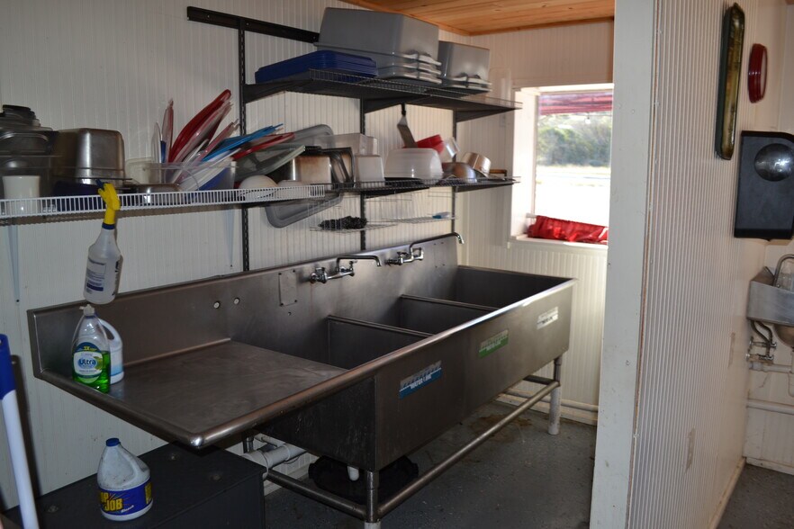 More Photos Of 220 Highway 261, Buchanan Dam Restaurant For Lease