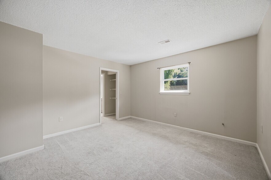 More Photos Of 115 Villa Pines Cir, Pendleton Apartments For Sale
