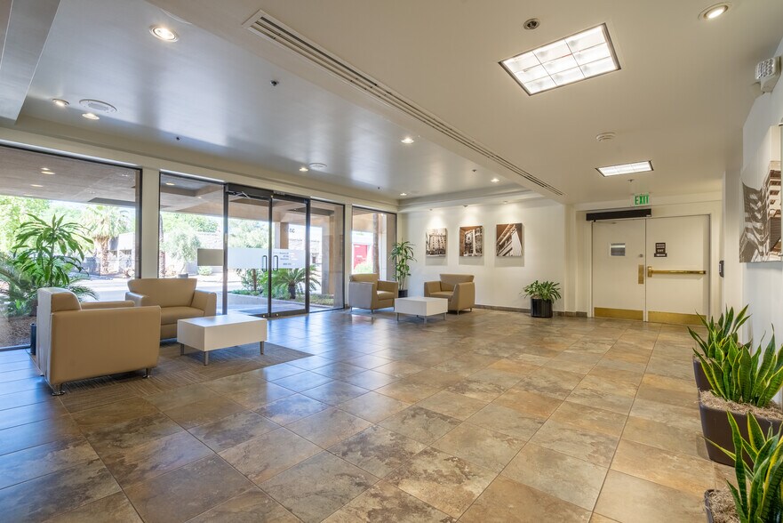 More Photos Of 3839 N 3rd St, Phoenix Office For Lease