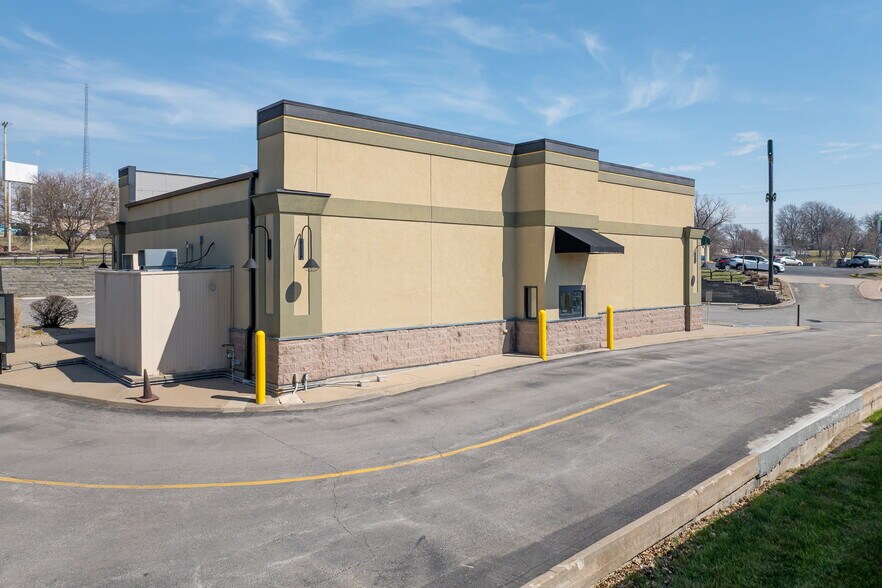 More Photos Of 3114 N Belt Hwy, Saint Joseph Fast Food For Sale