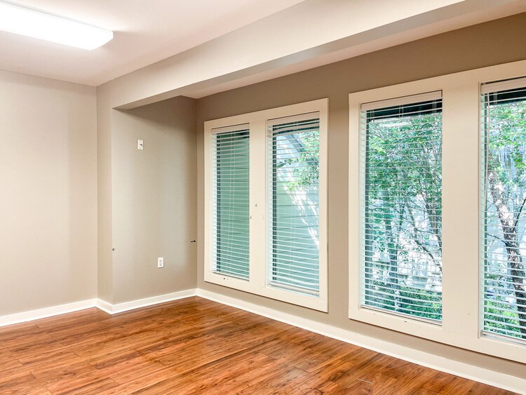 More Photos Of , Baton Rouge Office For Sale