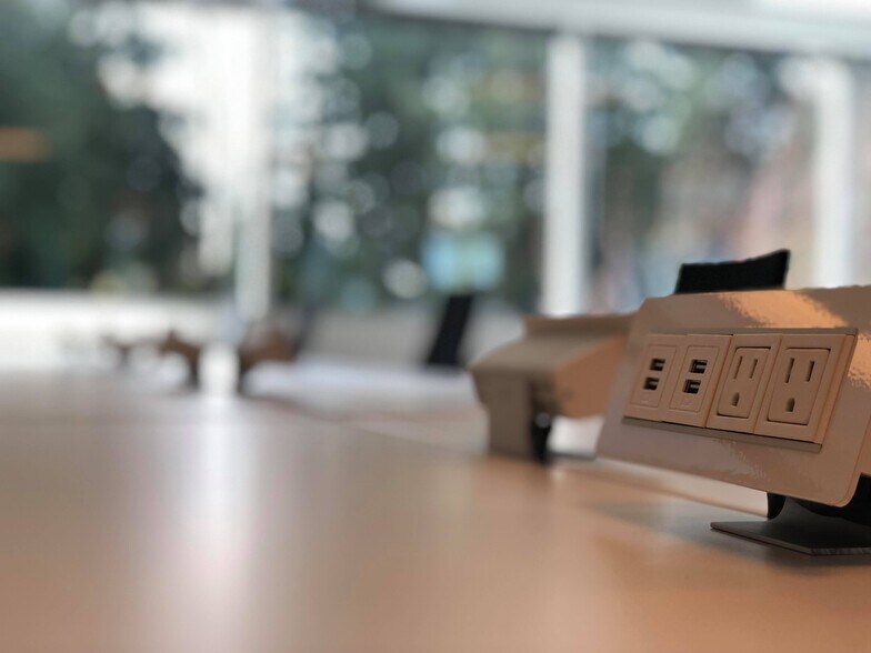 More Photos Of 3600 136th Pl SE, Bellevue Coworking Space