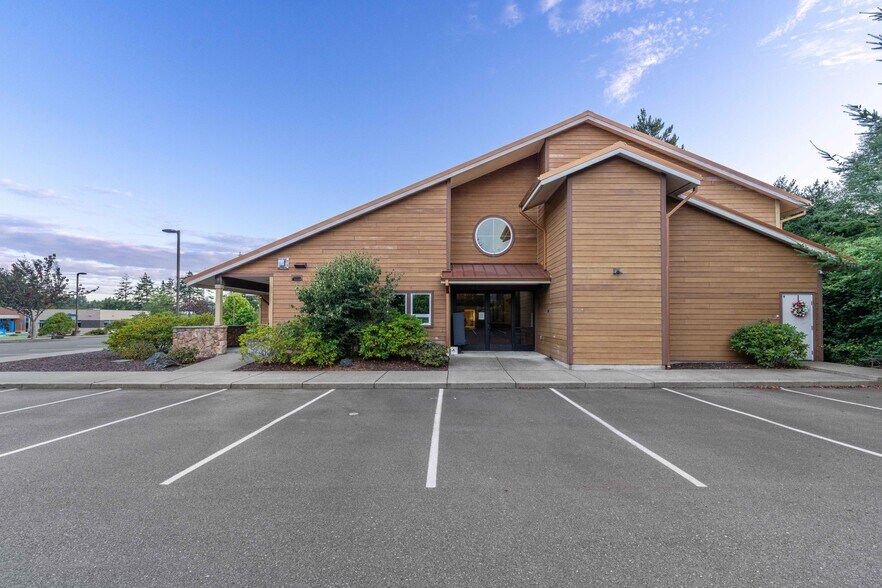 More Photos Of 1963 Thompson Rd, Coos Bay Hospital For Lease