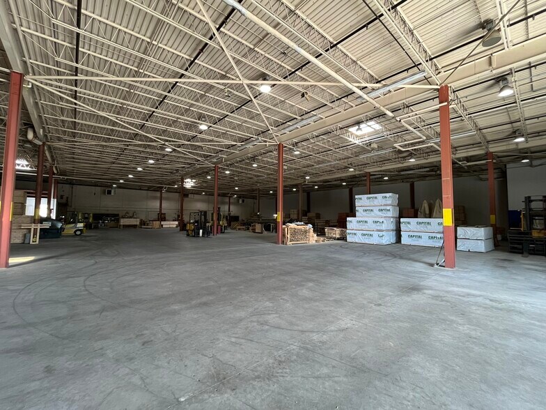 More Photos Of 9 Vose Farm Rd, Peterborough Manufacturing For Lease
