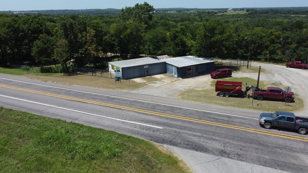 More Photos Of 4827 N Hwy 91 & 4614 Stinson Rd, Denison General Retail For Sale