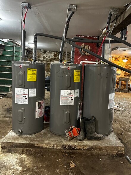 More Photos Of 193 Willow St, Waterbury Apartments For Sale