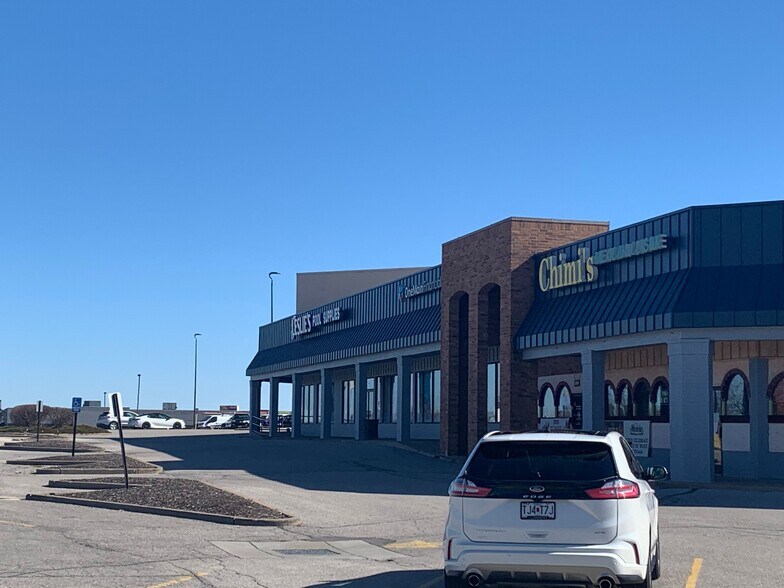 More Photos Of 4105-4139 N Cloverleaf Dr, Saint Peters Unknown For Lease