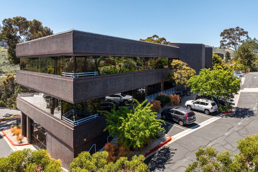 More Photos Of 4375 Jutland Dr, San Diego Loft Creative Space For Sale