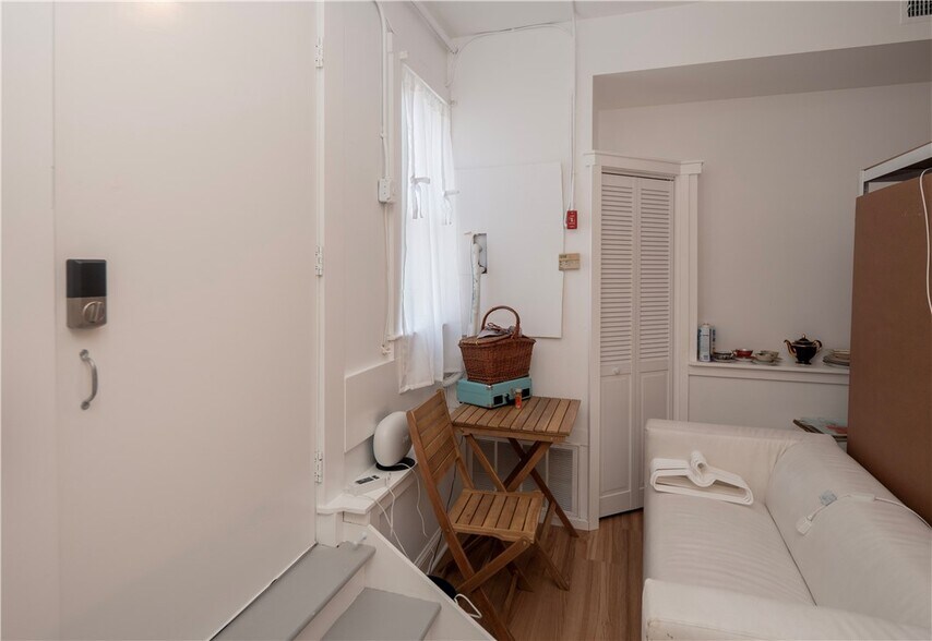 More Photos Of 130-132 Spring St, Newport Apartments For Sale