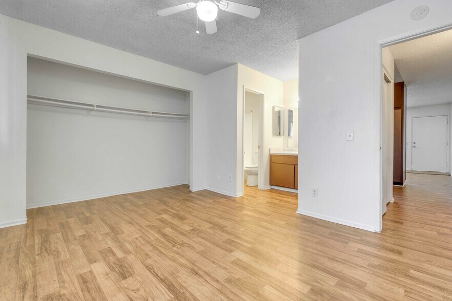 More Photos Of 3943 N H St, San Bernardino Apartments For Sale