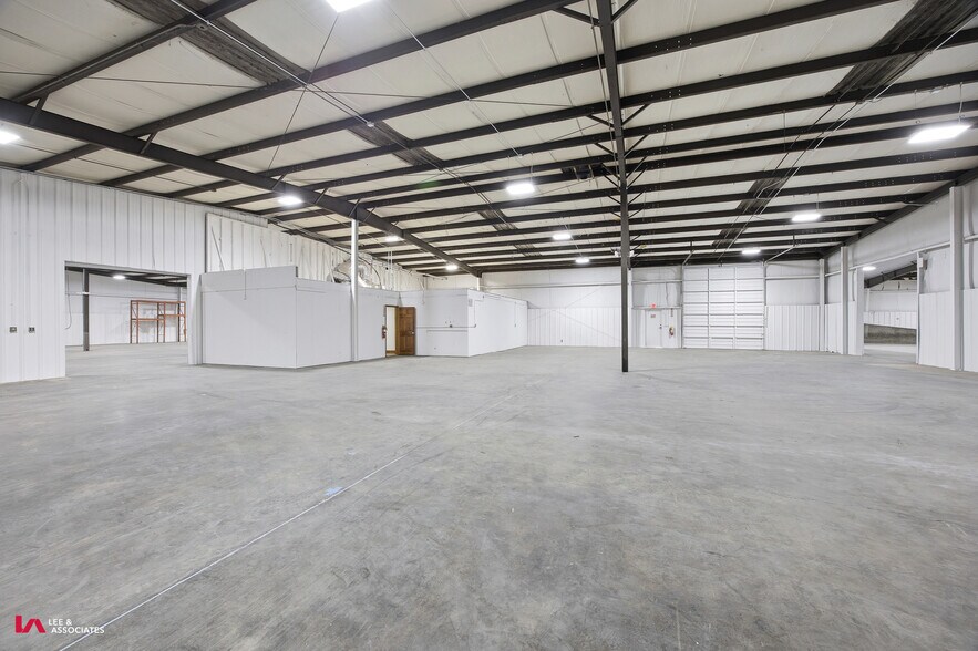 More Photos Of 1500 Union Hill Rd, Alpharetta Manufacturing For Lease