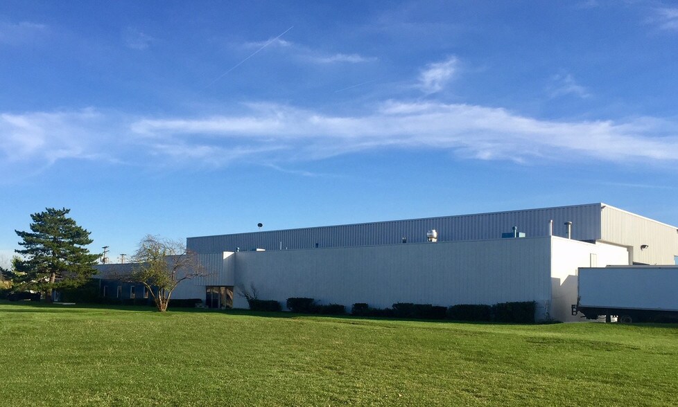 Primary Photo Of 222 Park Dr, Troy Warehouse For Lease