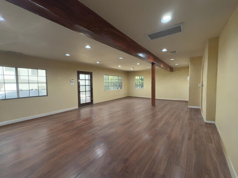 More Photos Of 11420 Ventura Blvd, Studio City Office Residential For Sale