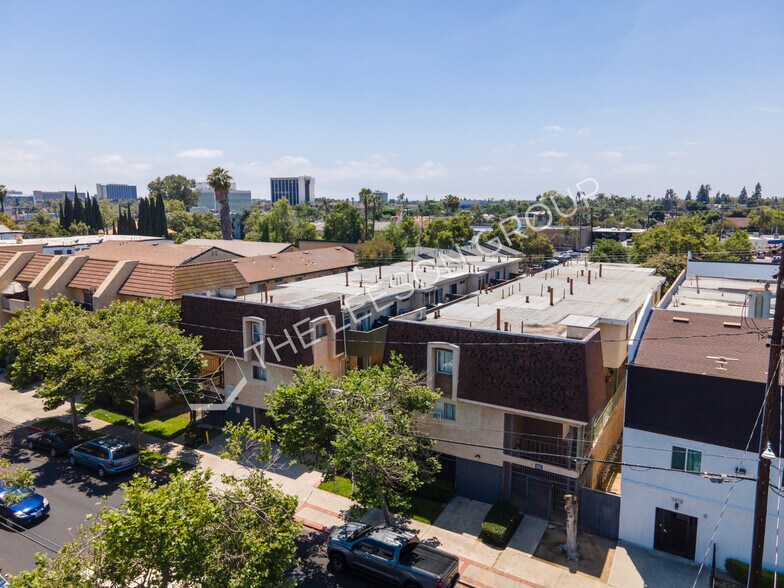 More Photos Of 1910 N Spurgeon St, Santa Ana Apartments For Sale
