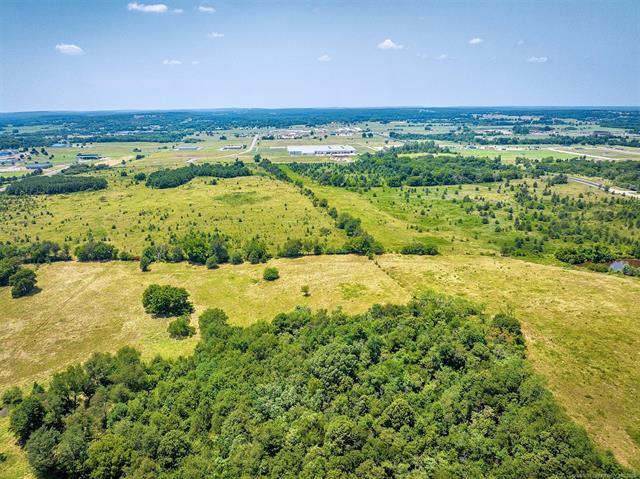 More Photos Of 7 Mathis Park Dr, Tahlequah Dormitory For Sale