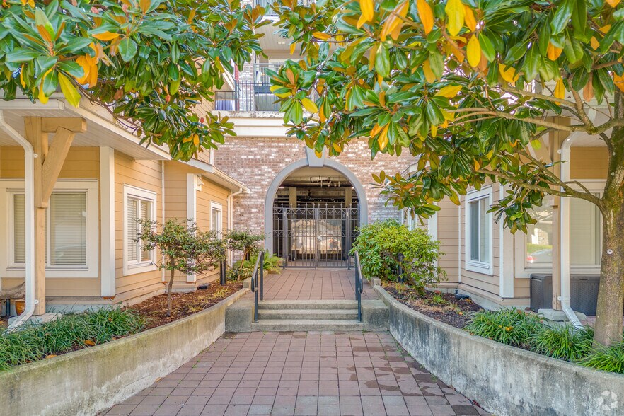 More Photos Of 12350 Harris Rd, Pitt Meadows Apartments For Sale