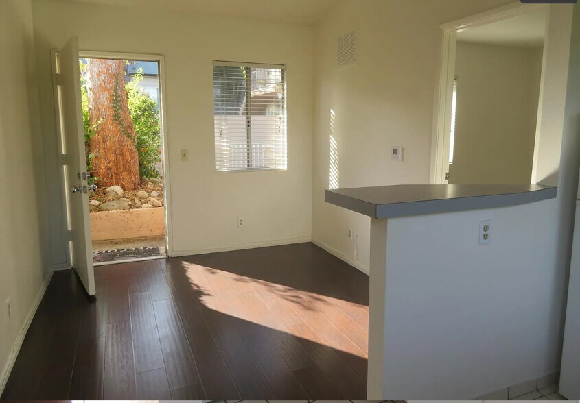 More Photos Of 5335 Harmony Ave, North Hollywood Apartments For Sale