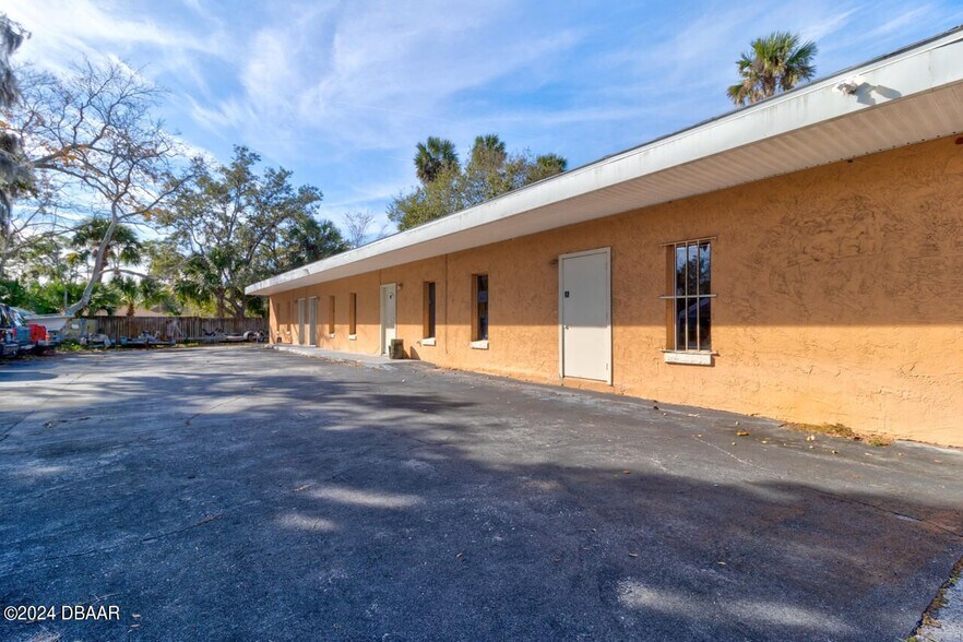 More Photos Of 5110 S Ridgewood Ave, Port Orange Freestanding For Sale