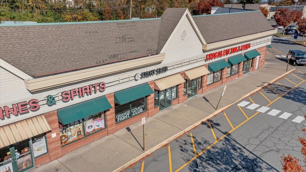 More Photos Of 374 Windsor Hwy, Vails Gate Unknown For Lease