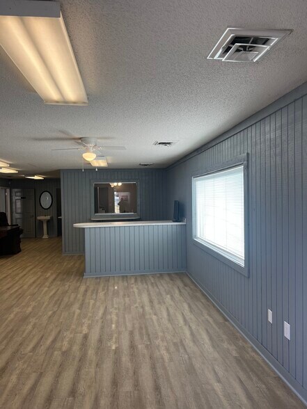 More Photos Of 125 Old Number Six Hwy, Saint Matthews Warehouse For Lease