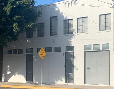 More Photos Of 1409 W 11th St, Los Angeles Storefront Retail Office For Sale