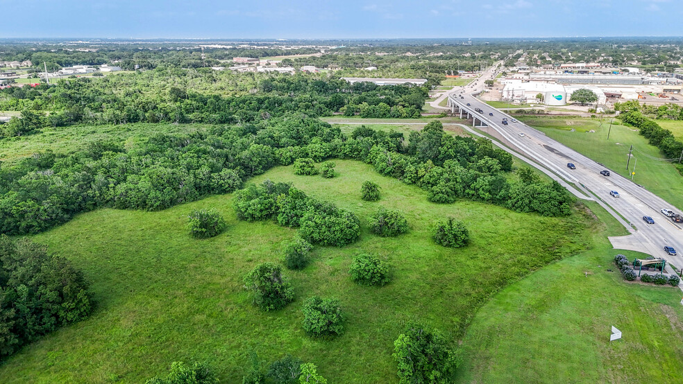 Primary Photo Of 3901 Magnolia Pky, Pearland Land For Sale