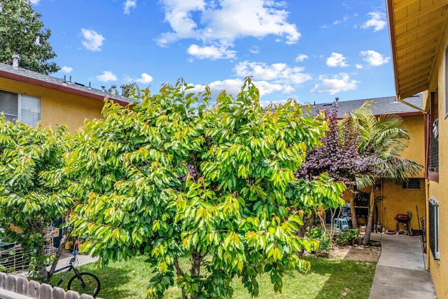 More Photos Of 7191 Eigleberry St, Gilroy Apartments For Sale