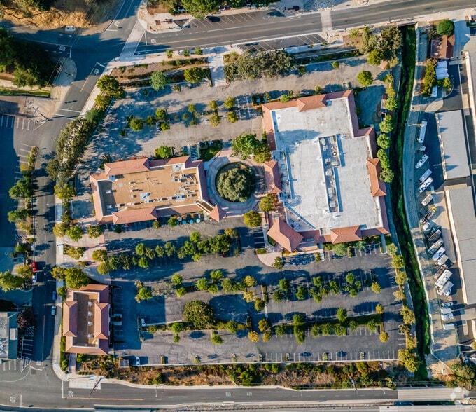More Photos Of 29041-29045 Agoura Rd, Agoura Hills Movie Theatre For Sale