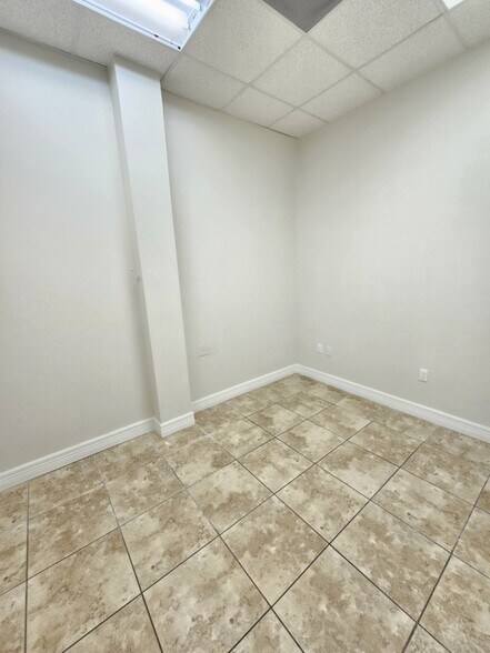 More Photos Of 4001 Spencer Hwy, Pasadena Unknown For Lease