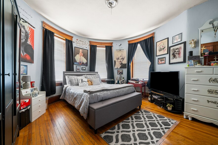 More Photos Of 70-72 Russell Street, Worcester Apartments For Sale
