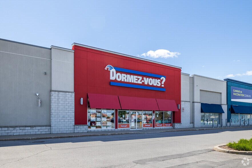 More Photos Of 5205 Boul Robert-Bourassa, Laval Unknown For Lease